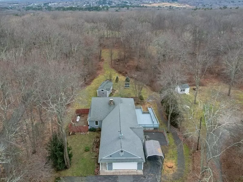 144 Holmes Rd, North Attleboro, MA 02760