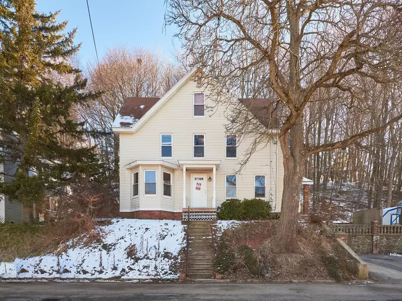 208 Pine St, Gardner, MA 01440