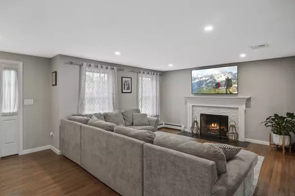 Taunton, MA 02718,45 Meeshawn Avenue