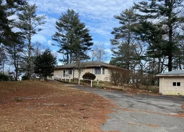 100 Black Cat Rd, Plymouth, MA 02360