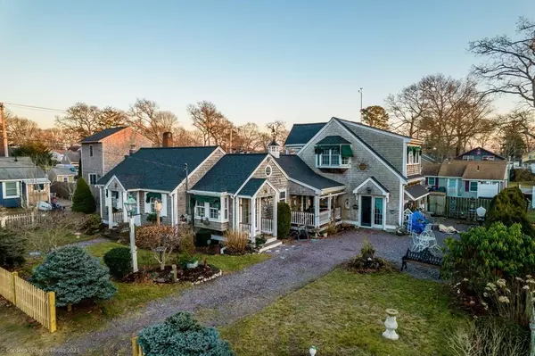 4 Weston Ave, Wareham, MA 02571