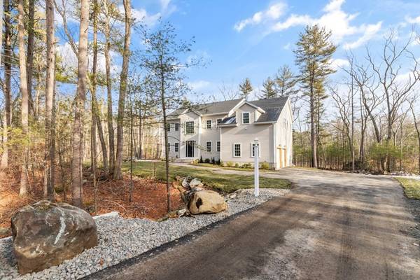 21 Vera Rd, Middleton, MA 01949