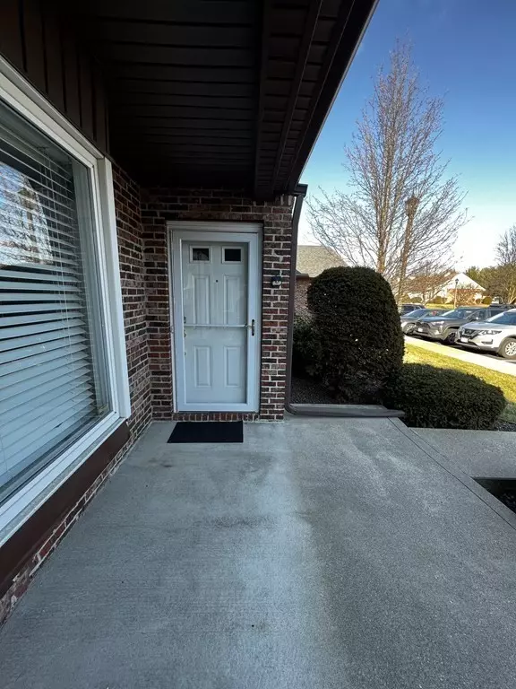 Agawam, MA 01001,20 Castle Hill Rd #F