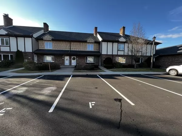 Agawam, MA 01001,20 Castle Hill Rd #F