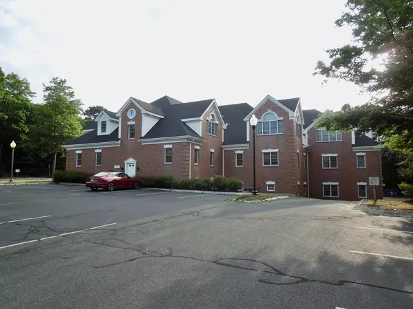 Plymouth, MA 02360,124 Long Pond Road #11B