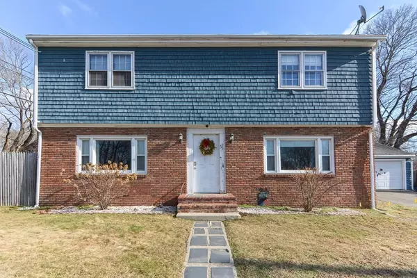 51 South St, Easton, MA 02375