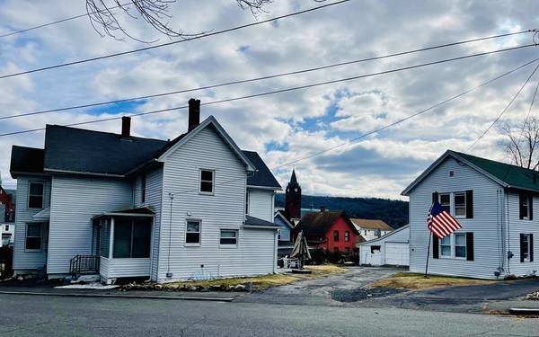 Ware, MA 01082,10 Eddy St