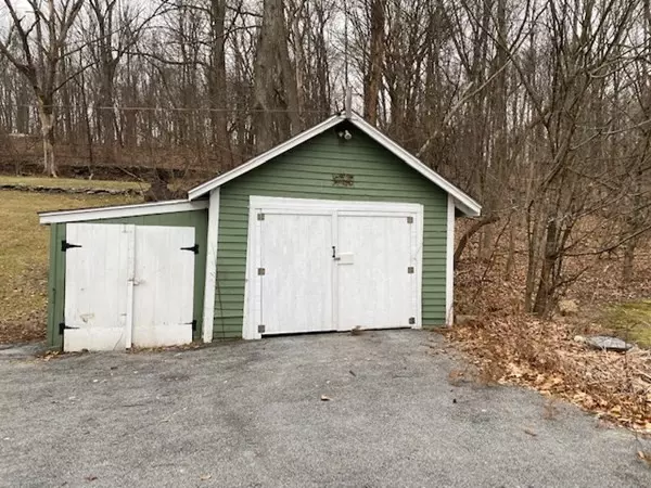 Grafton, MA 01536,157 Worcester Street