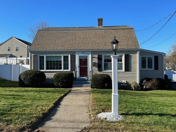 137 Temple Rd, Waltham, MA 02452