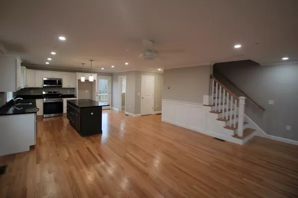 Whitman, MA 02382,1005 Auburn Street #D3