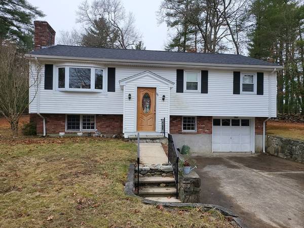 53 Forge Rd, Freetown, MA 02702