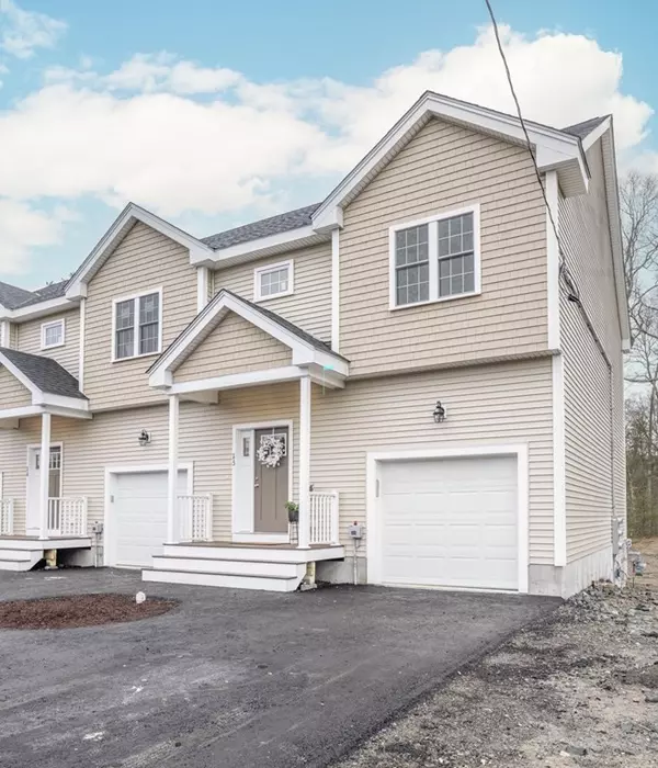 27 Dora Estates #A, Taunton, MA 02780