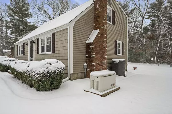 Halifax, MA 02338,296-296A Oak St