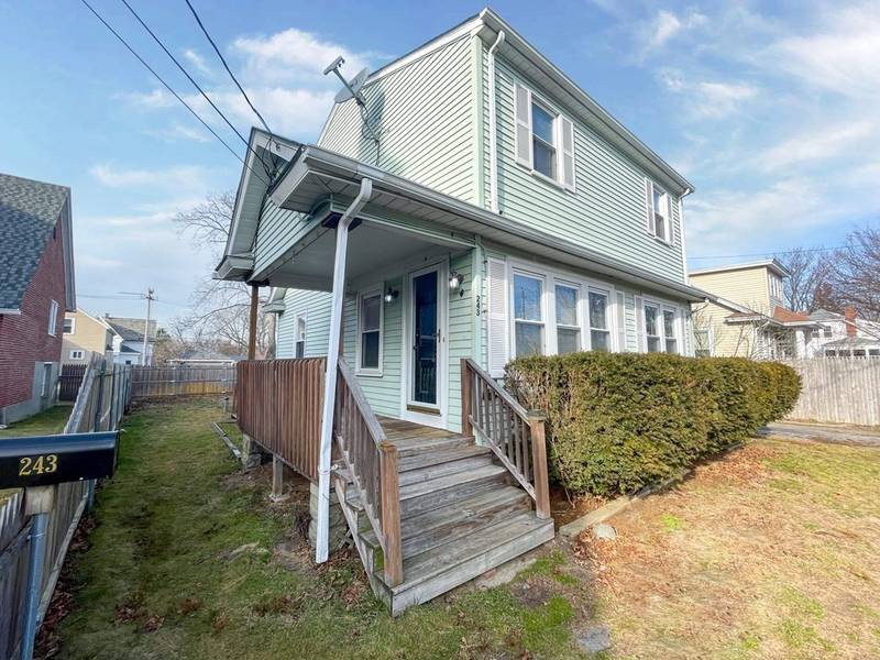 243 Atlantic Ave, Warwick, RI 02888