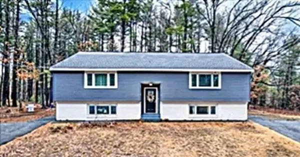 17 Patricia Dr, Tyngsborough, MA 01879