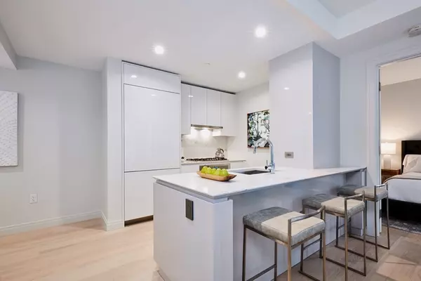 Boston, MA 02210,135 Seaport Blvd #135-606