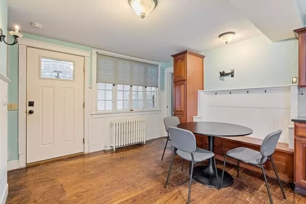 Southborough, MA 01772,9 Woodland Road