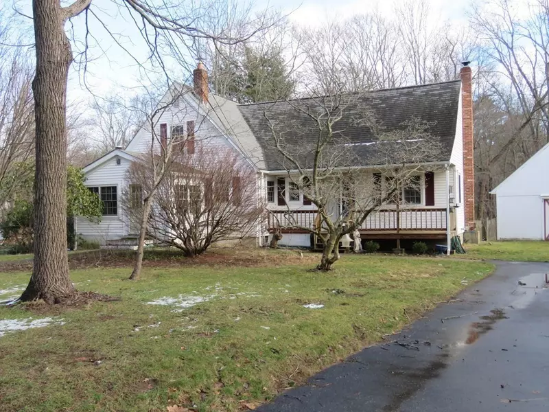 175 Elm St, Hanson, MA 02341