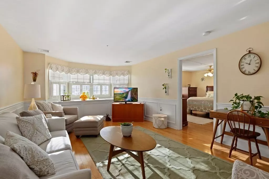 North Andover, MA 01845,148 Main St #A218