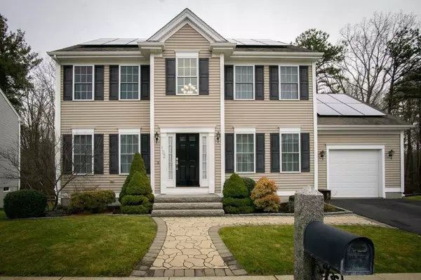 102 Mate Dr, New Bedford, MA 02745