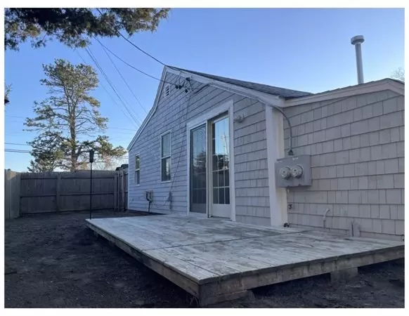 Dennis, MA 02639,342 Lower County Road #2