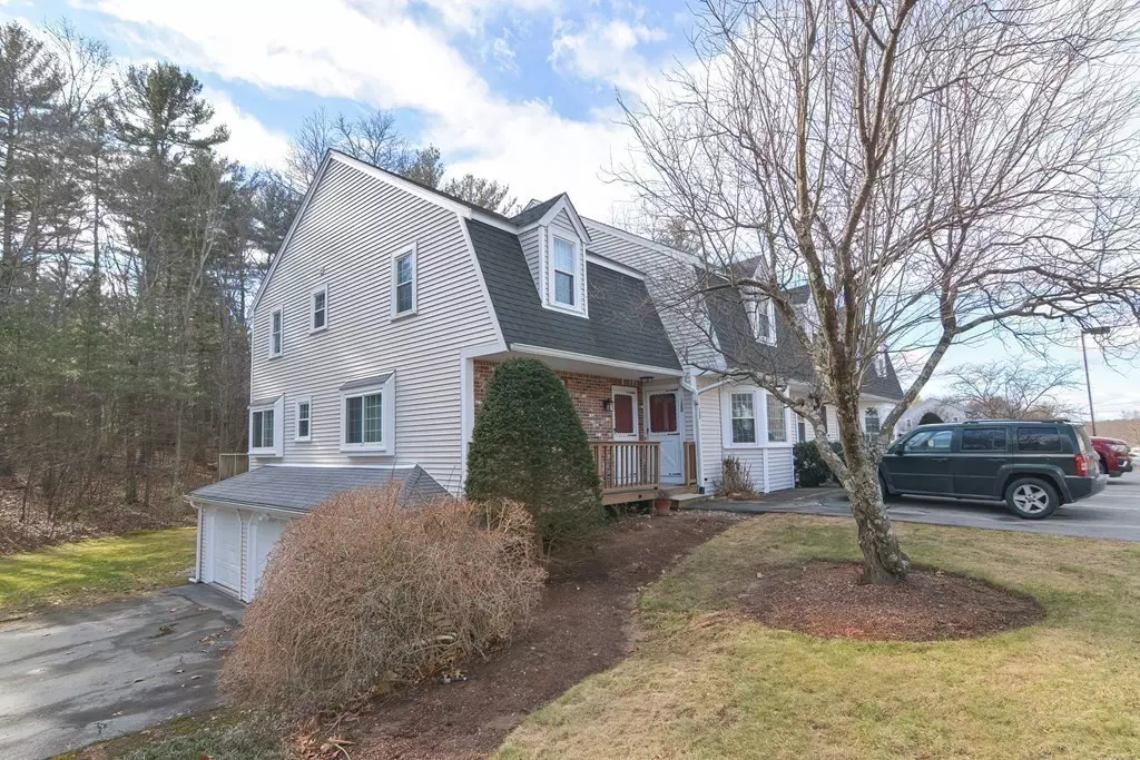 Douglas, MA 01516,122 Eagle Dr #122