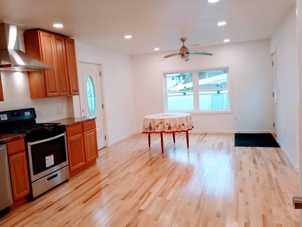 Springfield, MA 01119,98 Gatewood Rd