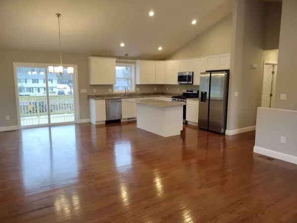Taunton, MA 02780,5 Greylock Ave