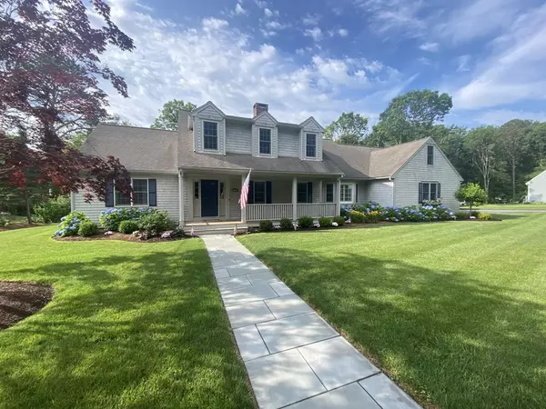 49 Old North Rd, Bourne, MA 02559