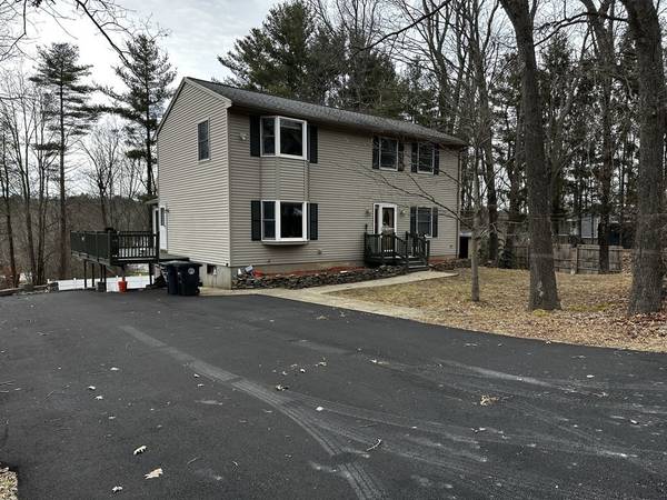 60 Dennison Ln, Southbridge, MA 01550