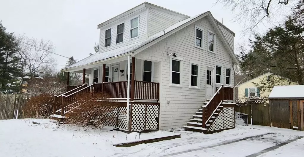 272 Central St, Rockland, MA 02370