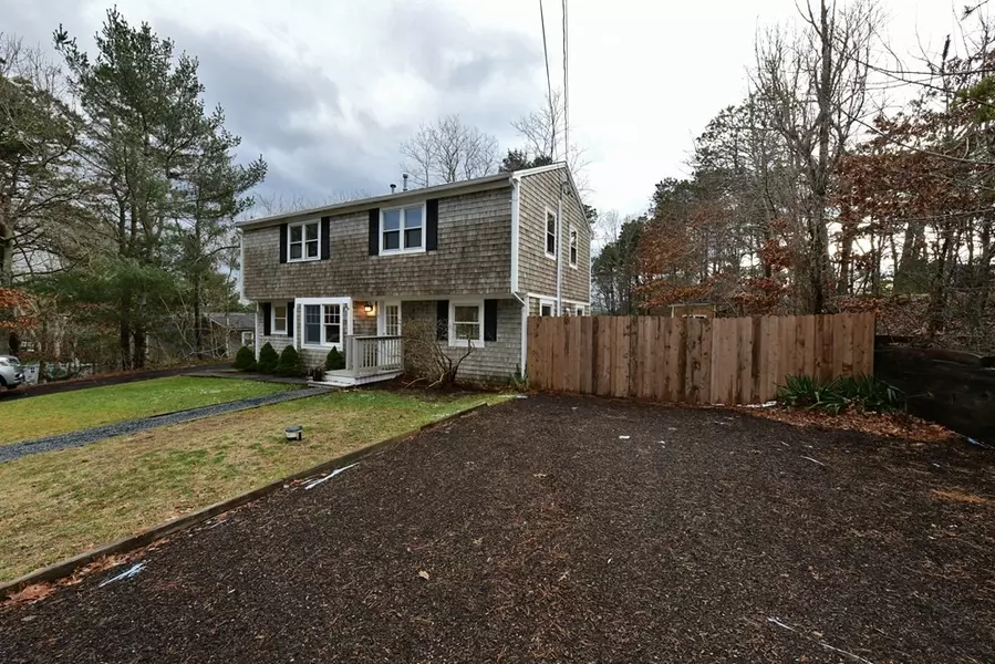 5 Pheasant Ave, Plymouth, MA 02360