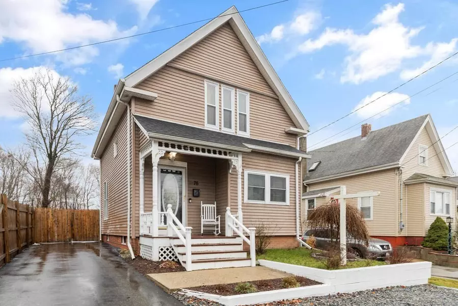 76 W Water St, Rockland, MA 02370