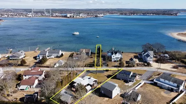 21 Fisherman Cove Rd, Wareham, MA 02532