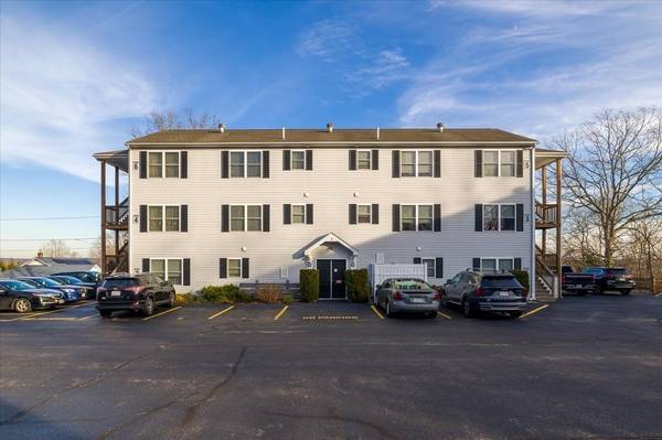 4 Warsaw Ave #3, Dudley, MA 01571