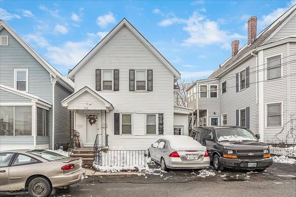 208 Mount Hope Street, Lowell, MA 01854