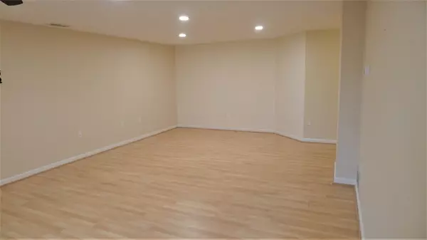 Peabody, MA 01960,9 Ledgewood Way #16