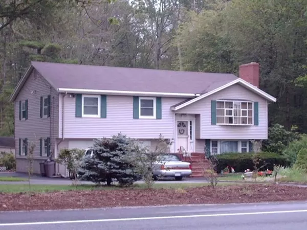 1539 Broadway, Raynham, MA 02767