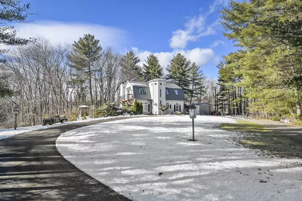 Lancaster, MA 01523,71 S Meadow Rd