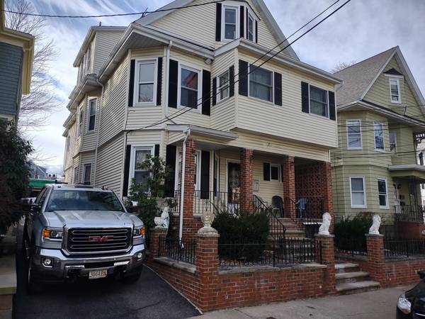 66 Hudson St, Somerville, MA 02143