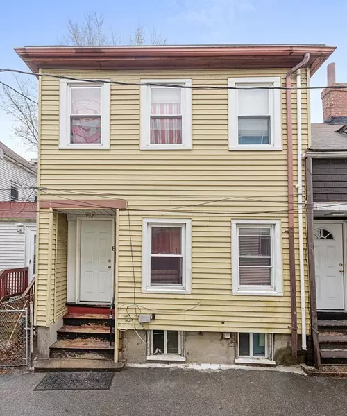 8 Albion Pl, Chelsea, MA 02150