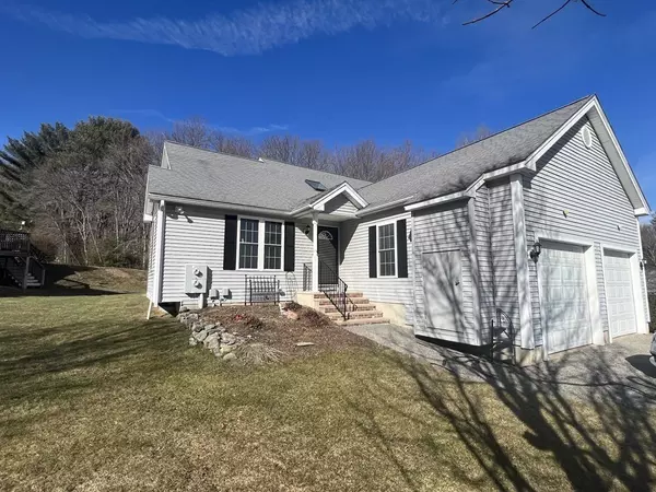 83 Country Squire Rd #83, Uxbridge, MA 01569