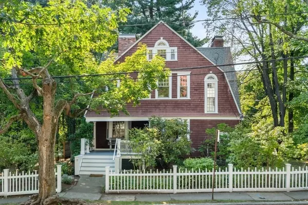 77 Avon Hill St, Cambridge, MA 02140
