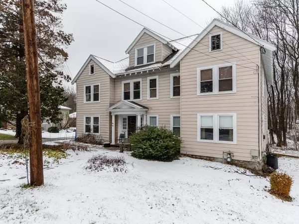 47 Worcester Ln, Waltham, MA 02451