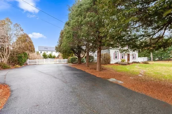 Sandwich, MA 02644,13 Pimlico Pond Rd