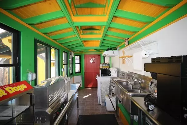 Wareham, MA 02558,218 Onset Ave