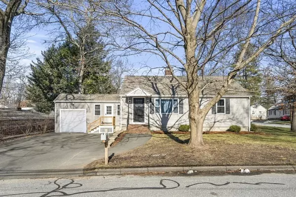 15 Suncrest Ave, Wilmington, MA 01887