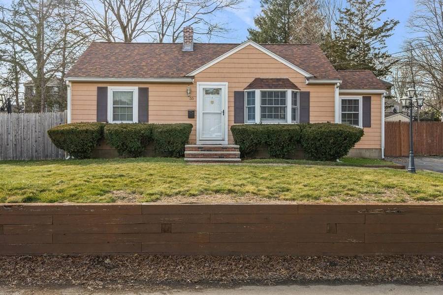 55 Clapp St, Abington, MA 02351