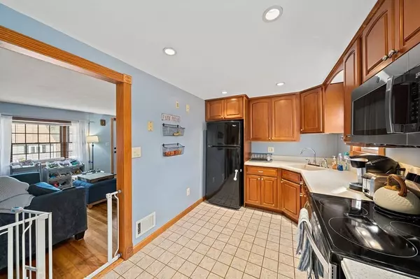 Abington, MA 02351,55 Clapp St