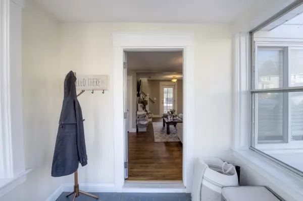 Worcester, MA 01602,5 Edwidge St